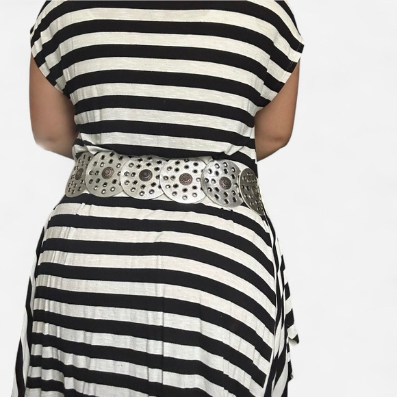 Casual Belt with Decorative Buckle - Picture 3 of 6